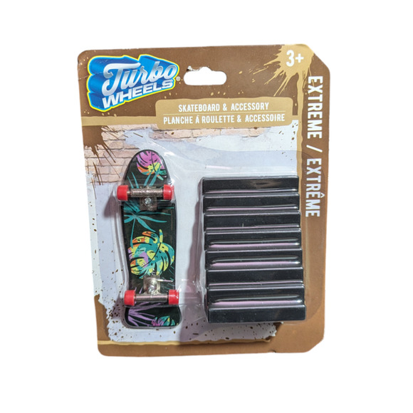 Turbo Wheels Extreme Skateboard & Accessory Set Of 4 Skateboard Toy Set NEW - Picture 7 of 10